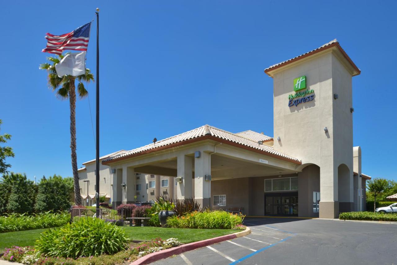 Holiday Inn Express Madera By Ihg Extérieur photo