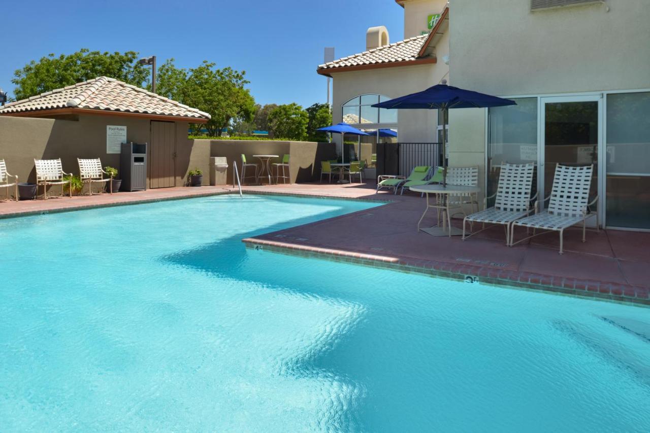 Holiday Inn Express Madera By Ihg Extérieur photo