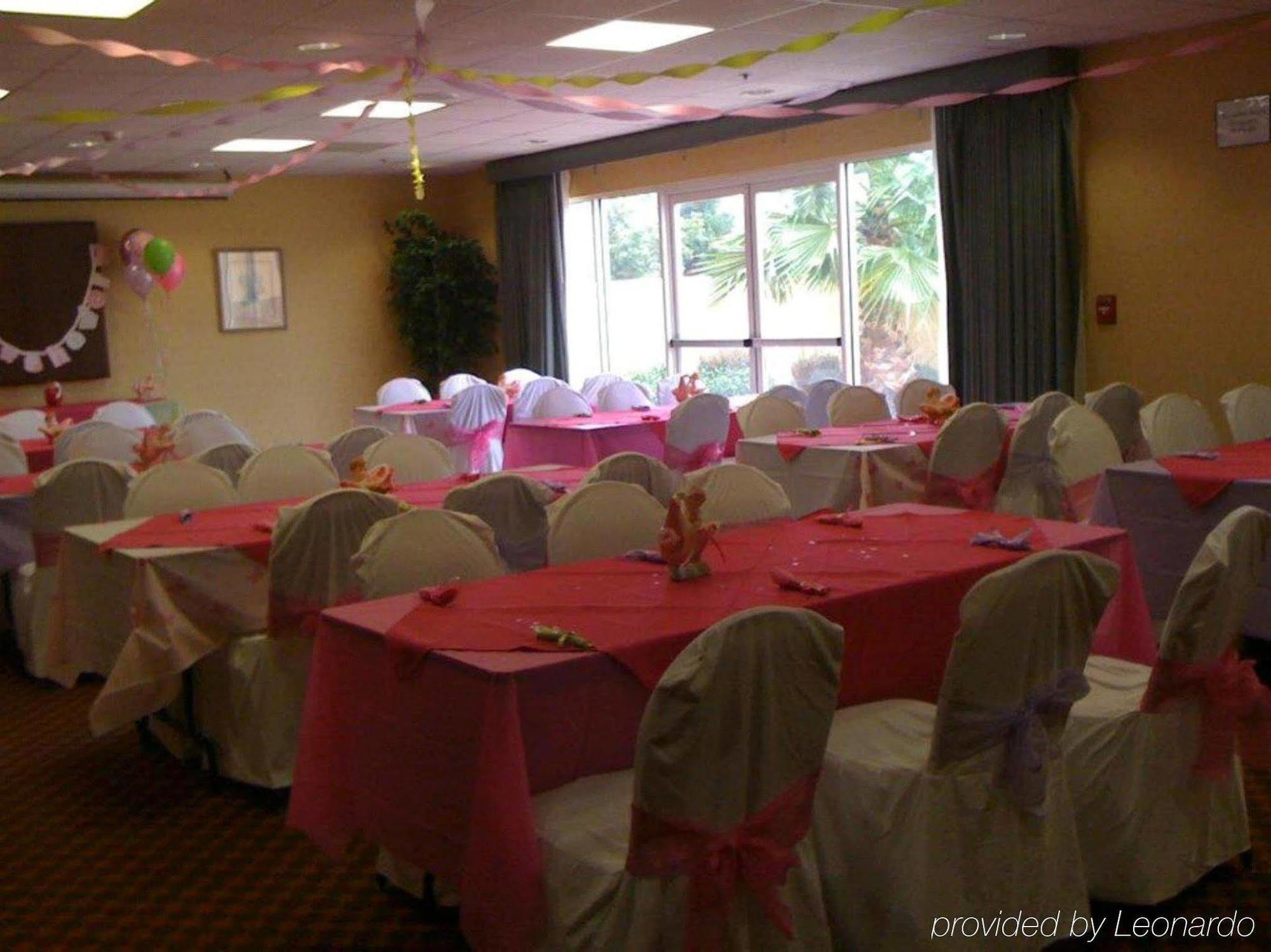 Holiday Inn Express Madera By Ihg Extérieur photo