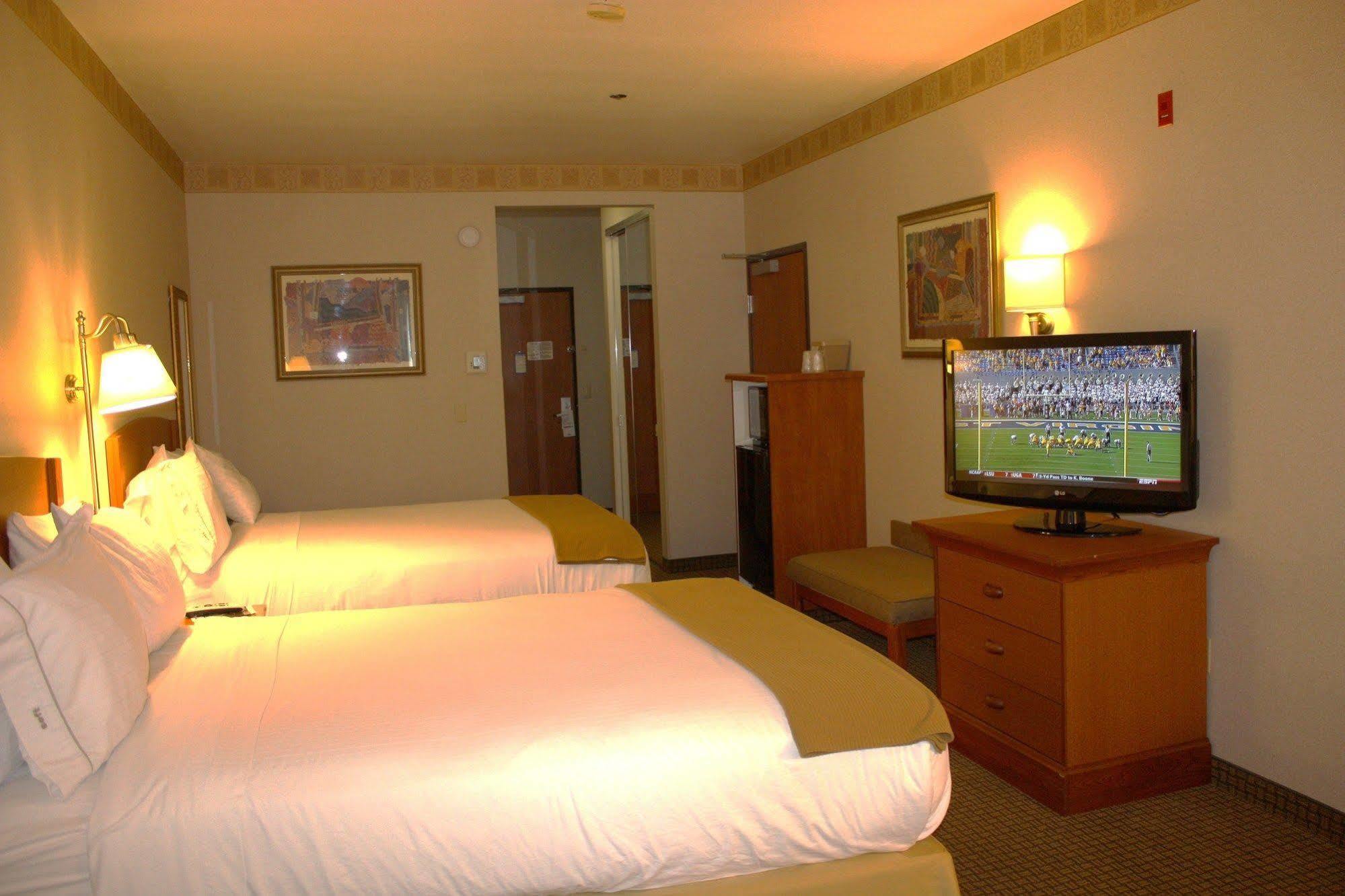 Holiday Inn Express Madera By Ihg Extérieur photo