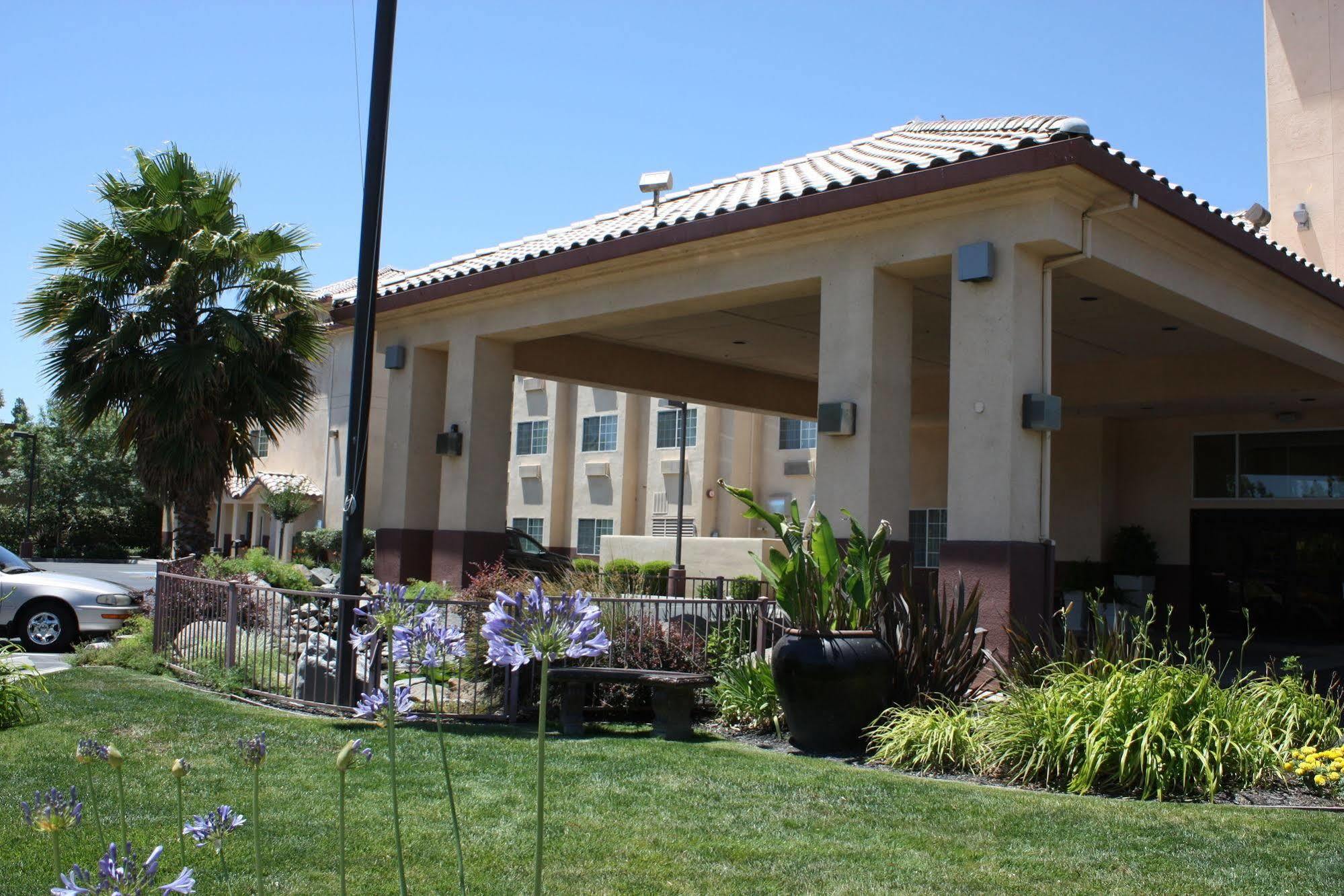 Holiday Inn Express Madera By Ihg Extérieur photo